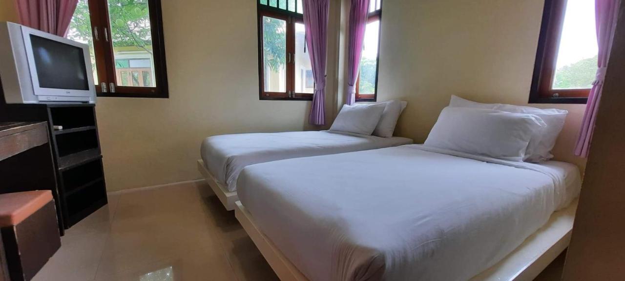 Baan Talay See Cream Resort Samut Songkhram Exteriör bild