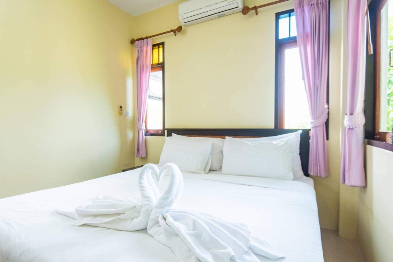 Baan Talay See Cream Resort Samut Songkhram Exteriör bild