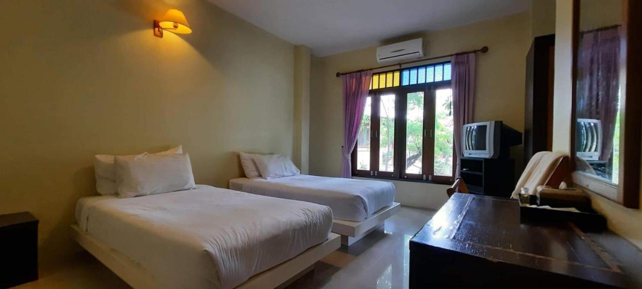 Baan Talay See Cream Resort Samut Songkhram Exteriör bild