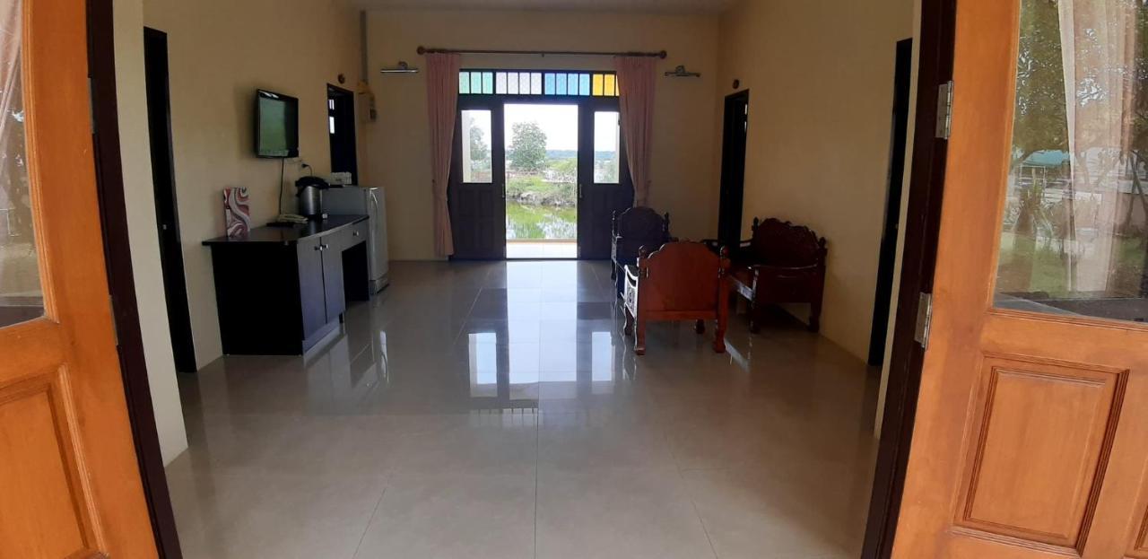 Baan Talay See Cream Resort Samut Songkhram Exteriör bild