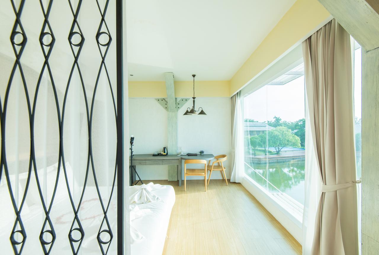 Baan Talay See Cream Resort Samut Songkhram Exteriör bild