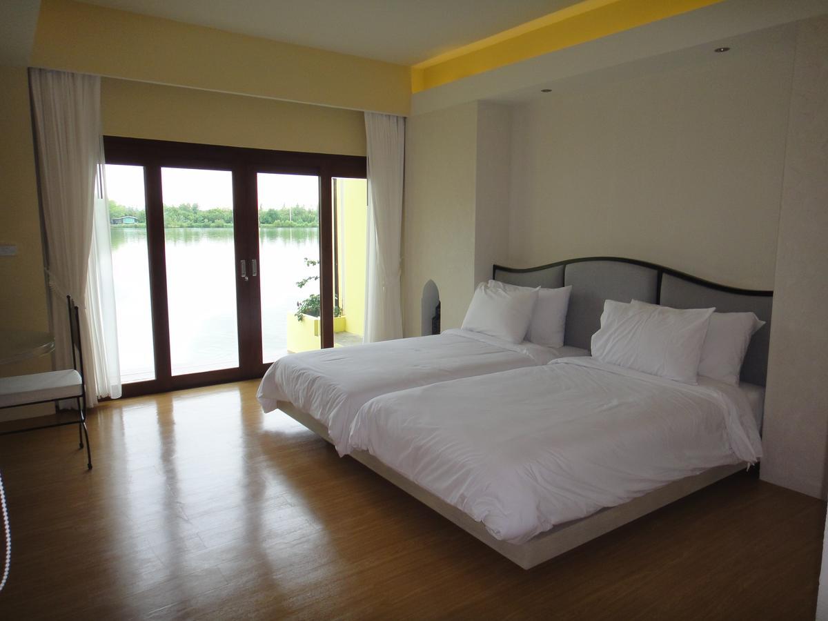 Baan Talay See Cream Resort Samut Songkhram Exteriör bild