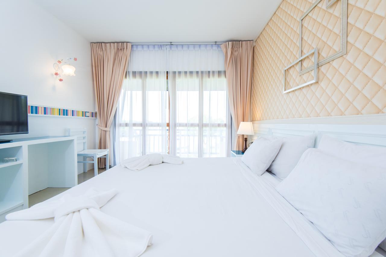 Baan Talay See Cream Resort Samut Songkhram Exteriör bild