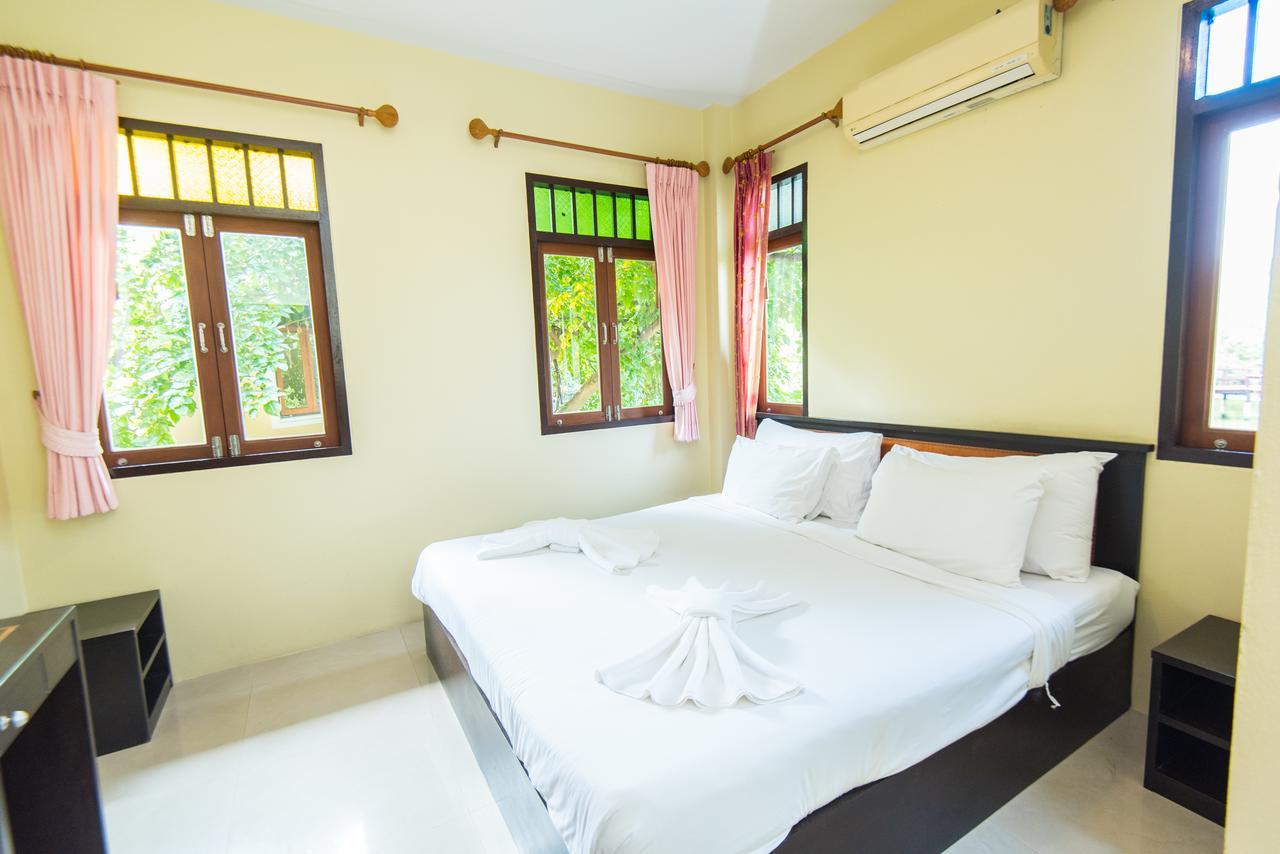 Baan Talay See Cream Resort Samut Songkhram Exteriör bild
